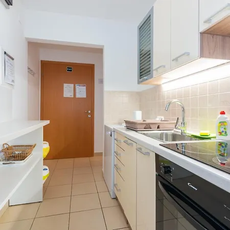 New Lovorka 7 Apt. 4+1 In Krk Apartman
