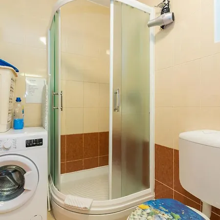 New Lovorka 7 Apt. 4+1 In Krk Baška