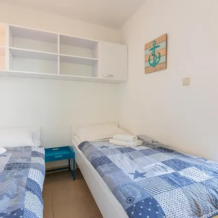 New Lovorka 7 Apt. 4+1 In Krk Baska (Krk)